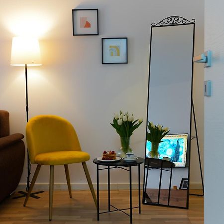 Amalia - Quiet 1Br Apartment With Parking & Wi-Fi Bucharest Exterior photo